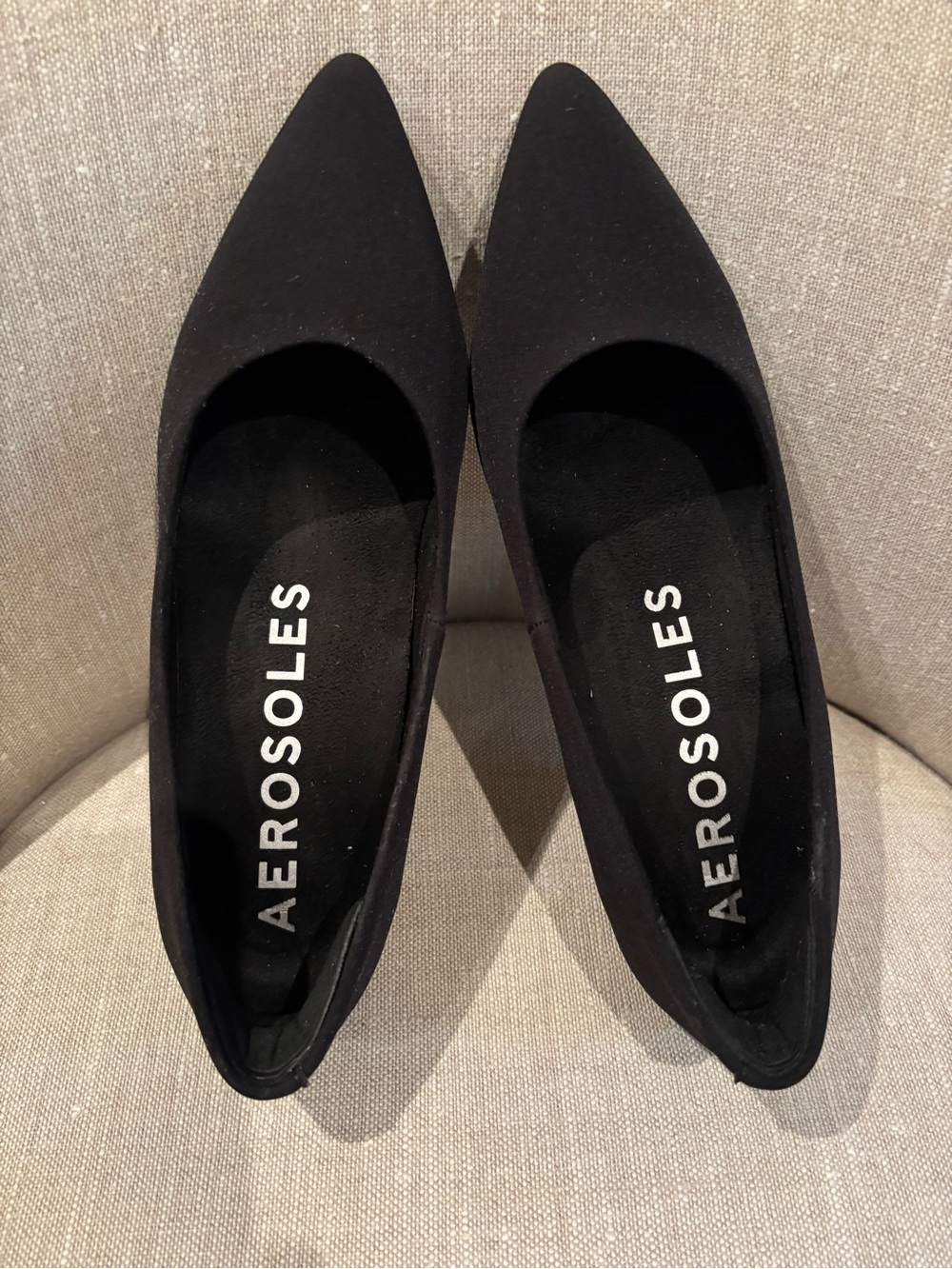 AEROSOLES Black Fabric Kitten Heel Pump